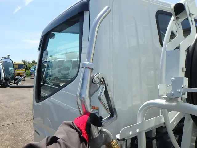 三菱 キャンター 2RG-FGA50(4WD)の写真6