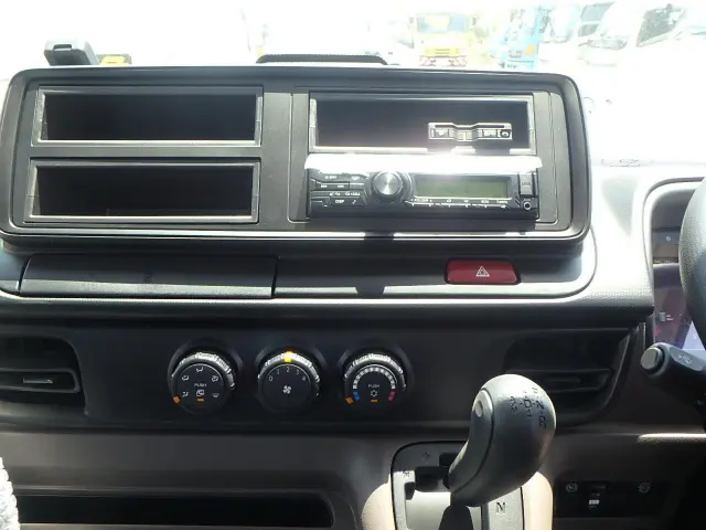 三菱 キャンター 2RG-FGA50(4WD)の写真24