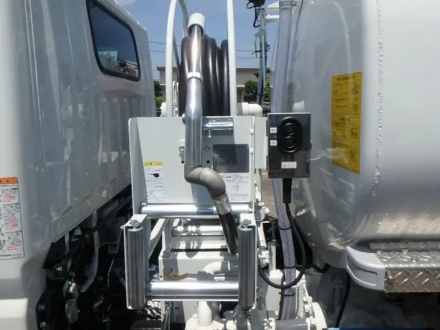 三菱 キャンター 2PG-FEA80(2WD)の写真6