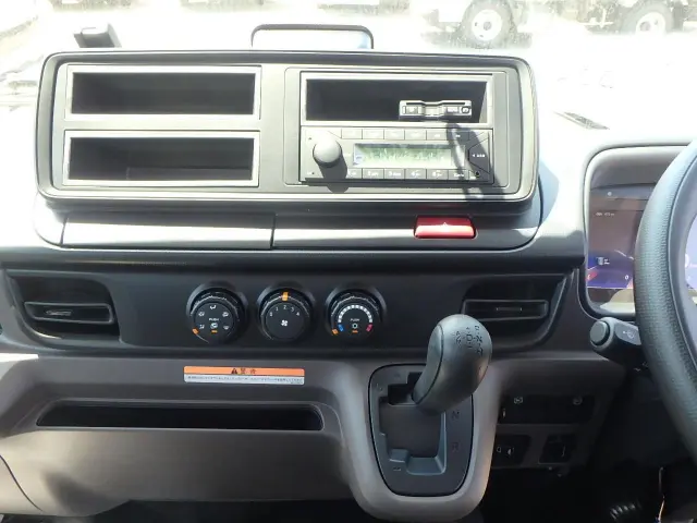 三菱 キャンター 2PG-FEA80(2WD)の写真23