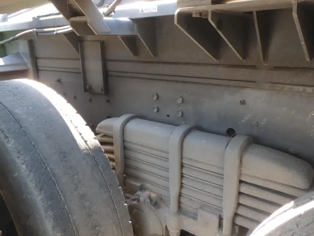 いすゞ ギガ LKG-CXM77AT(6x4)の写真13