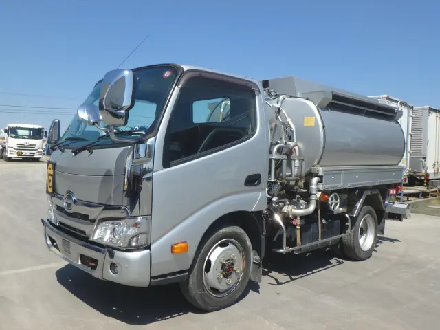 日野 デュトロ 2KG-XZU675M(4WD)の写真1