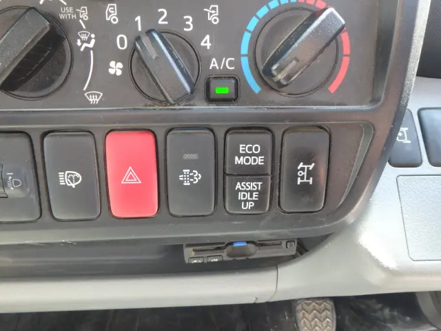 日野 デュトロ 2KG-XZU675M(4WD)の写真23