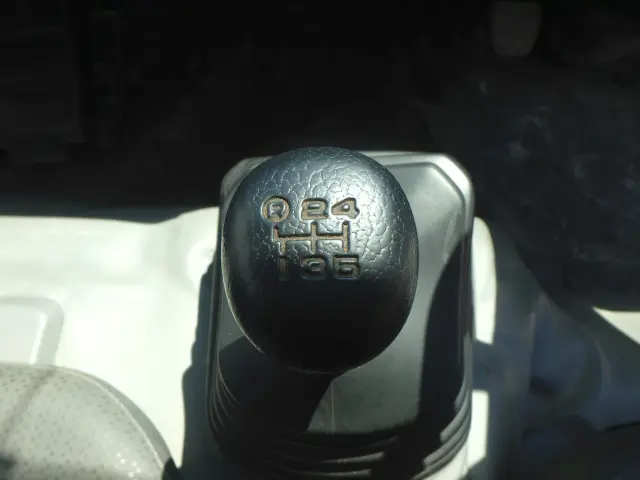 日野 デュトロ 2KG-XZU675M(4WD)の写真25