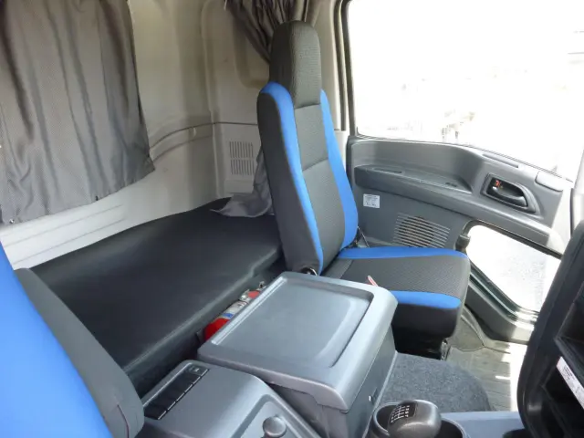 いすゞ ギガ QKG-EXD52BD(6x2)の写真12