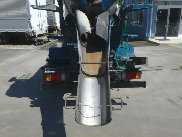 いすゞ エルフ 2RG-NKR88N(2WD)の写真12