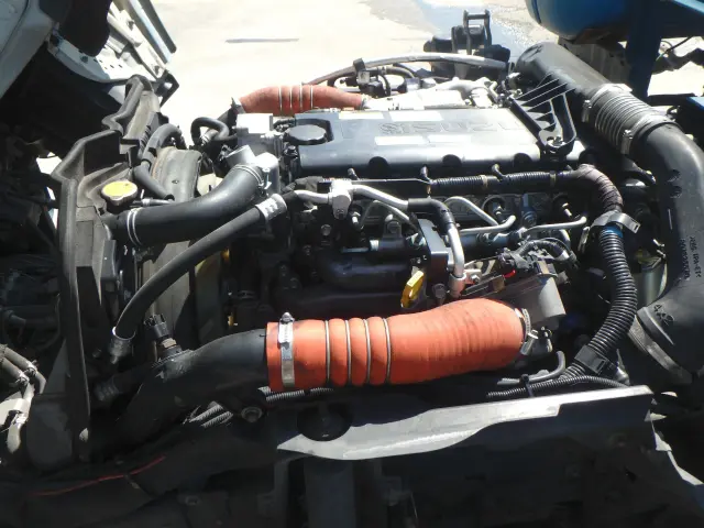 いすゞ エルフ 2RG-NKR88N(2WD)の写真18