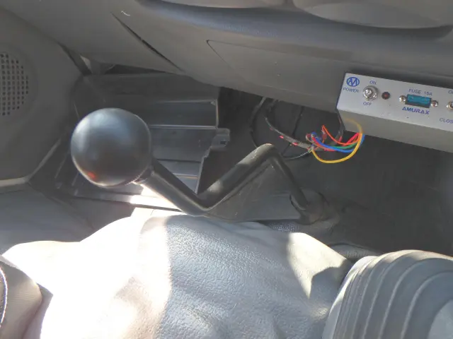 いすゞ エルフ 2RG-NKR88N(2WD)の写真24