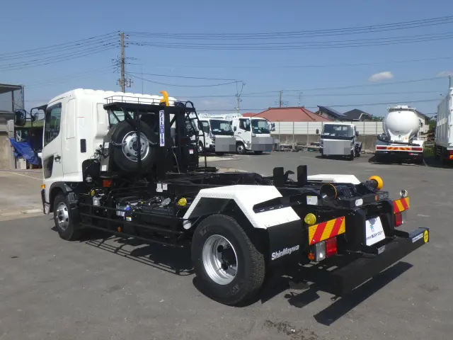 日野 レンジャー 2KG-GD2ABA(2WD)の写真2