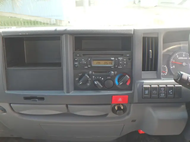 いすゞ エルフ TPG-NKR85AN(2WD)の写真22