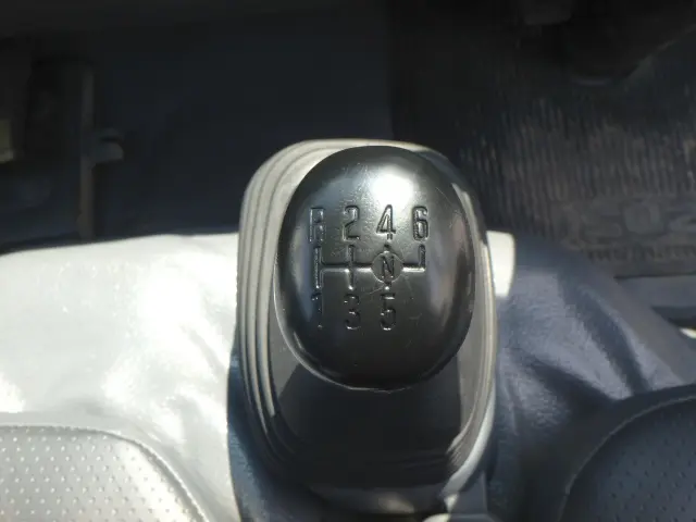 いすゞ エルフ TPG-NKR85AN(2WD)の写真23