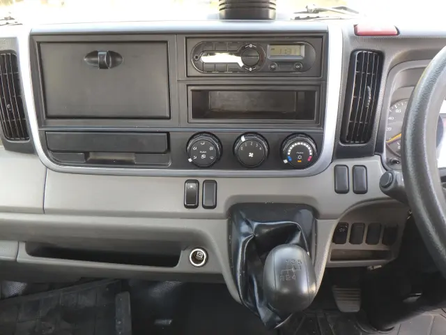 三菱 キャンター TPG-FBA20(2WD)の写真23