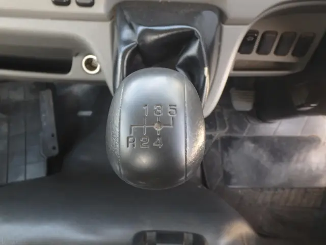 三菱 キャンター TPG-FBA20(2WD)の写真24
