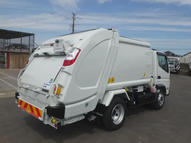 三菱 キャンター 2PG-FEA80(2WD)の写真4