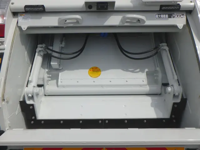 三菱 キャンター 2PG-FEA80(2WD)の写真11