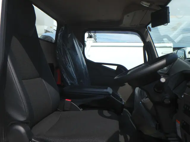 三菱 キャンター 2PG-FEA80(2WD)の写真20
