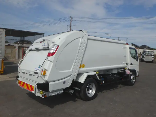 三菱 キャンター 2PG-FEA80(2WD)の写真4