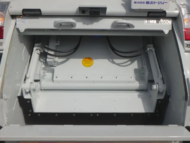 三菱 キャンター 2PG-FEA80(2WD)の写真10