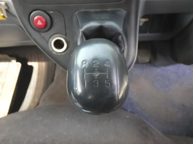 三菱 キャンター PA-FE73DB(2WD)の写真21