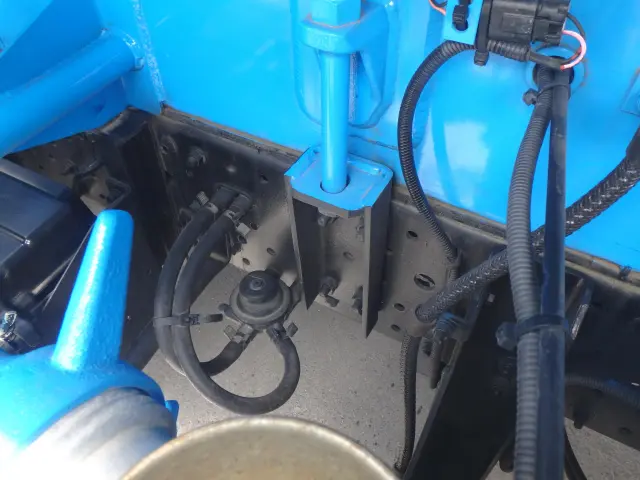 いすゞ エルフ 2RG-NPR88N(2WD)の写真12