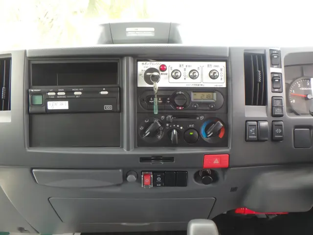 いすゞ エルフ 2RG-NPR88N(2WD)の写真21