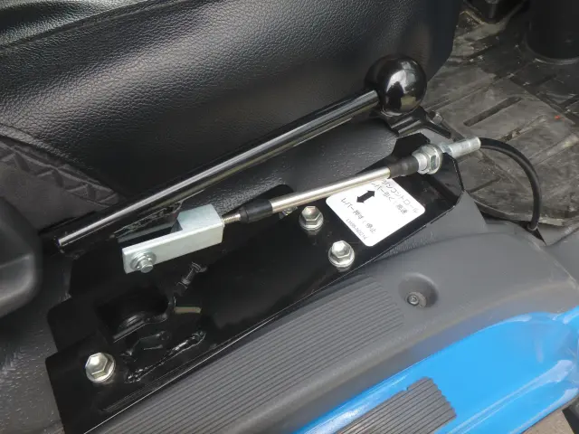 いすゞ エルフ 2RG-NPR88N(2WD)の写真24