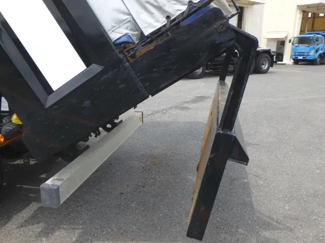 三菱 ファイター 2KG-FK62FZ(6x4)の写真10