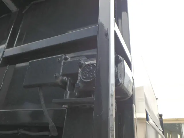 三菱 ファイター 2KG-FK62FZ(6x4)の写真12