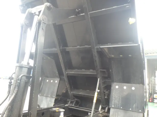 三菱 ファイター 2KG-FK62FZ(2WD)の写真7
