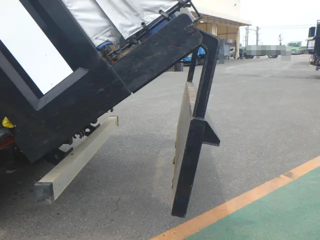 三菱 ファイター 2KG-FK62FZ(2WD)の写真12
