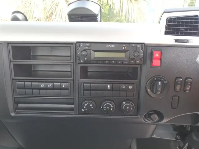 三菱 ファイター 2KG-FK72F(2WD)の写真21
