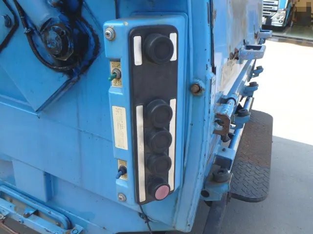 いすゞ フォワード PKG-FRR90S2(2WD)の写真7
