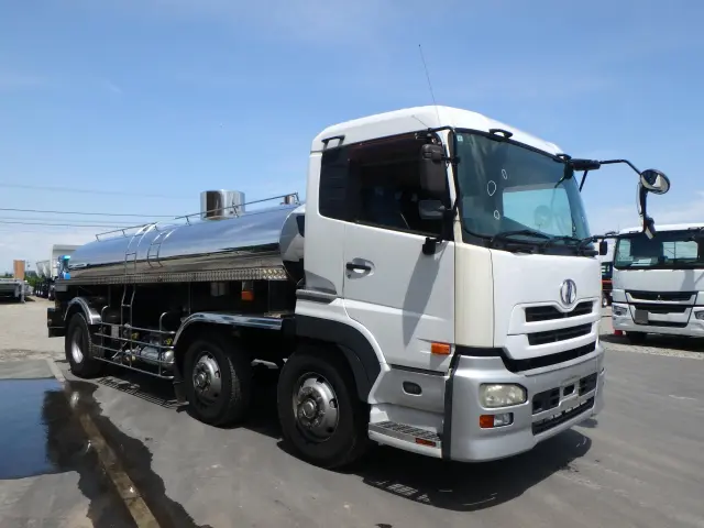 UD クオン ADG-CV4YL(6x2)の写真3