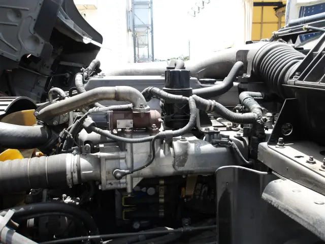 UD クオン ADG-CV4YL(6x2)の写真18
