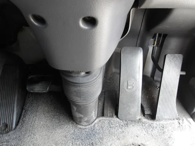 UD クオン ADG-CV4YL(6x2)の写真25