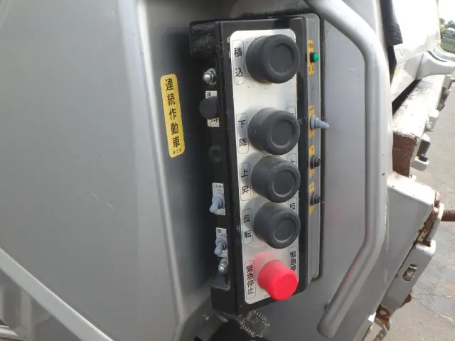 三菱 ファイター 2KG-FK72F(2WD)の写真7
