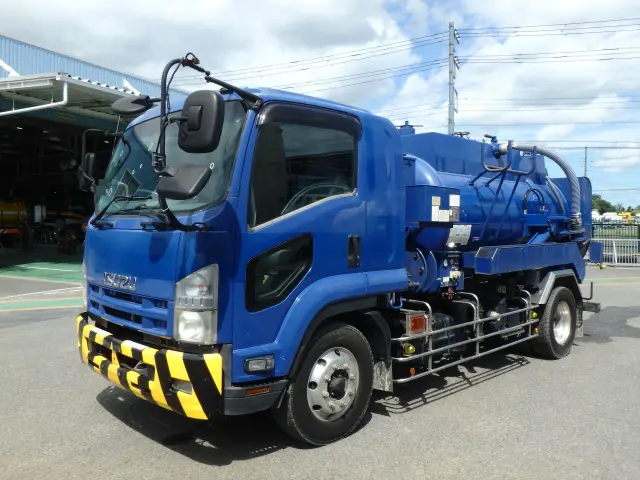 いすゞ フォワード LKG-FTR90S2(2WD)の写真1