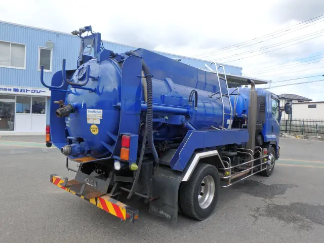 いすゞ フォワード LKG-FTR90S2(2WD)の写真4