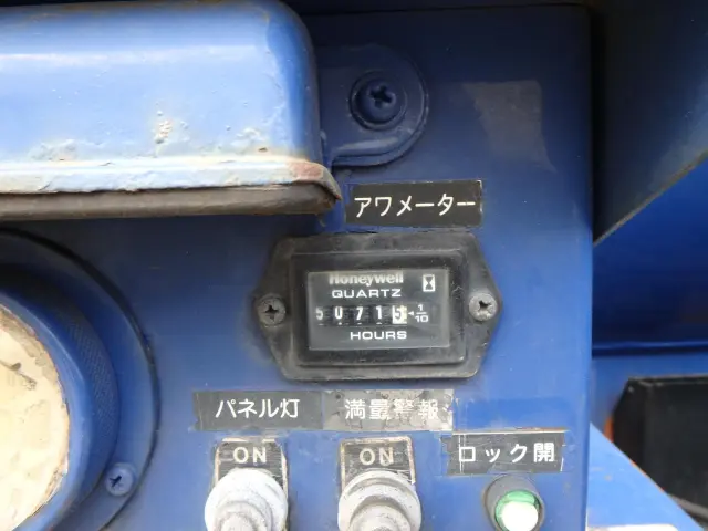 いすゞ フォワード LKG-FTR90S2(2WD)の写真7
