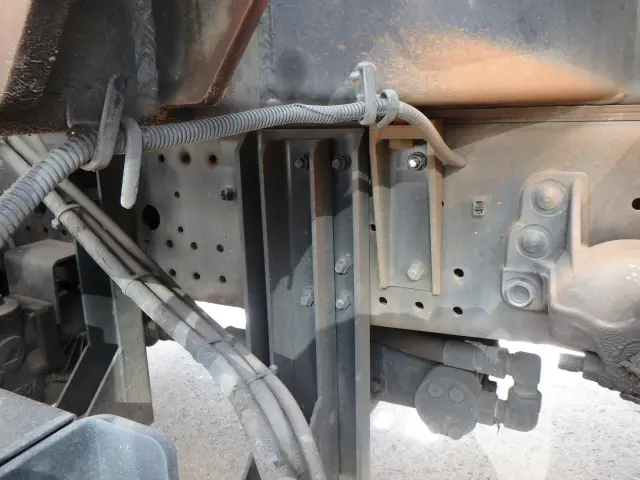 いすゞ フォワード LKG-FTR90S2(2WD)の写真11