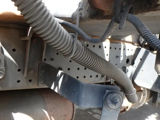 いすゞ フォワード LKG-FTR90S2(2WD)の写真12