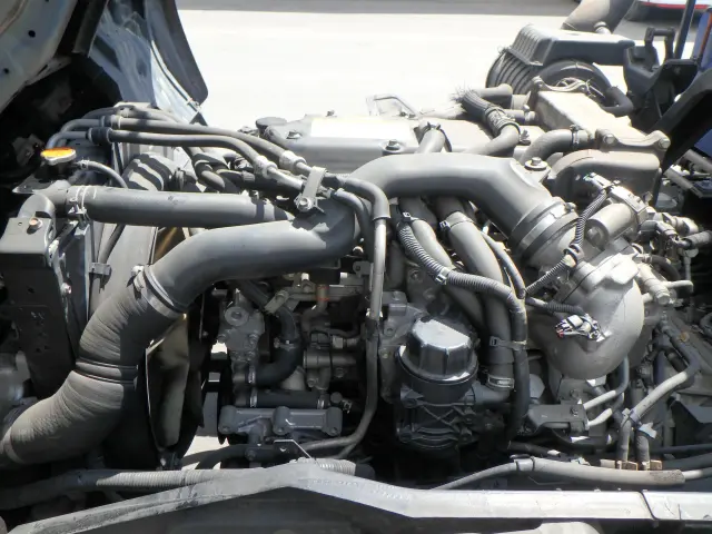 いすゞ フォワード LKG-FTR90S2(2WD)の写真16
