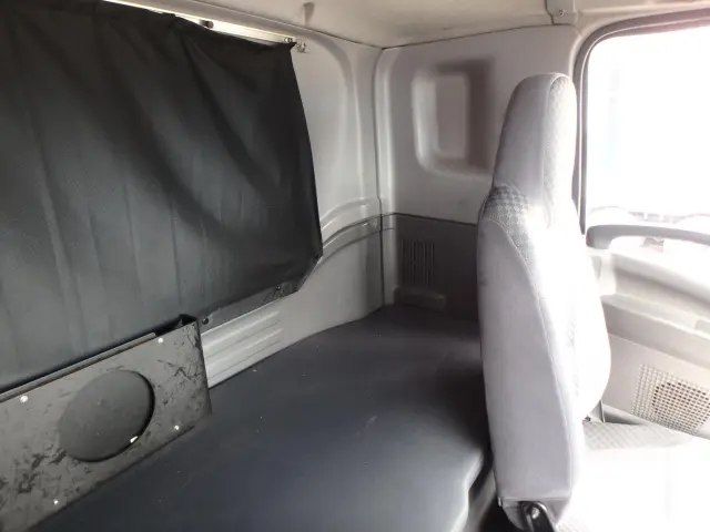 いすゞ フォワード LKG-FTR90S2(2WD)の写真18