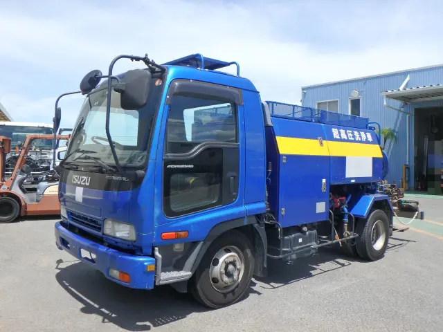 いすゞ フォワード PB-FRR35D3S(2WD)の写真1