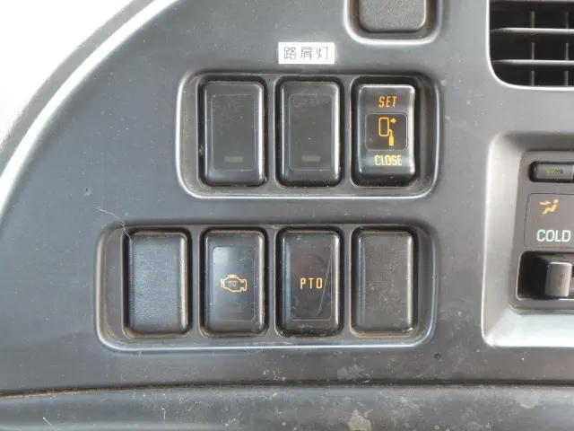 いすゞ フォワード PB-FRR35D3S(2WD)の写真22