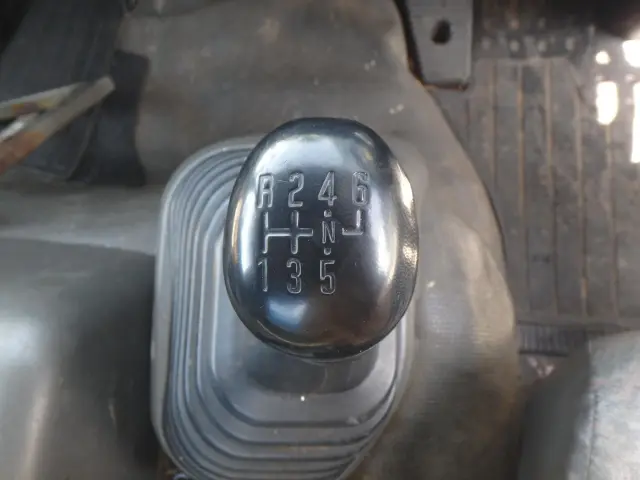 いすゞ フォワード PB-FRR35D3S(2WD)の写真24
