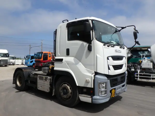 いすゞ ギガ 2PG-EXD52CD(2WD)の写真3