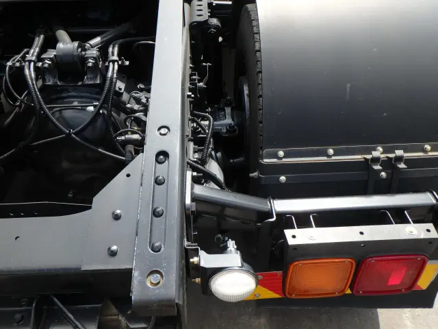 いすゞ ギガ 2PG-EXD52CD(2WD)の写真12