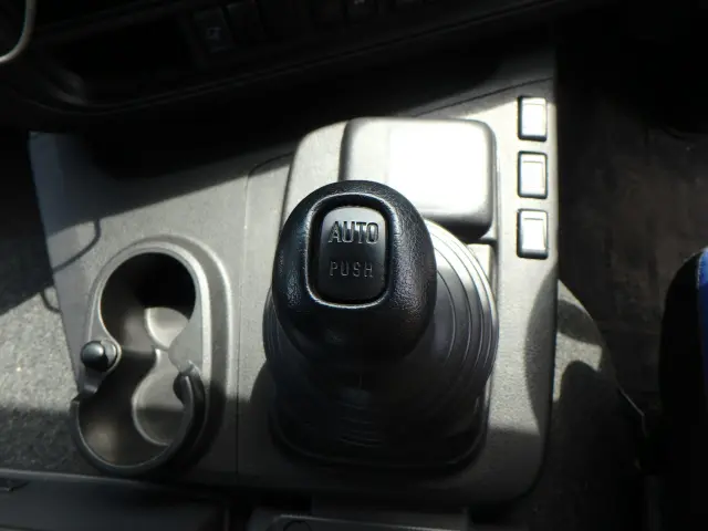いすゞ ギガ 2PG-EXD52CD(2WD)の写真23
