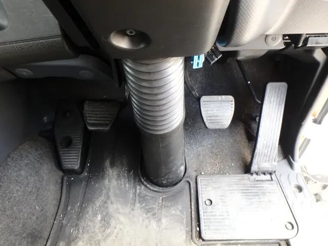 いすゞ ギガ 2PG-EXD52CD(2WD)の写真24